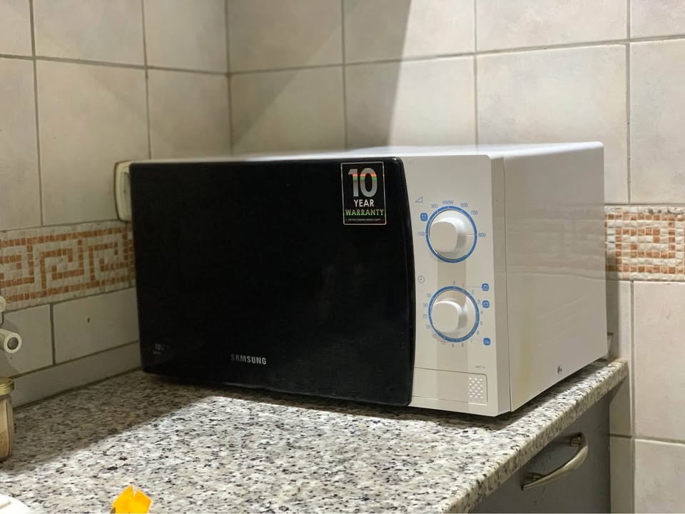 Four-micro-ondes-Samsung-occasion-a-vendre-en-tunisie