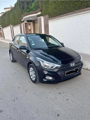 Hyundai-i20-2021-Essence-noir-a-vendre-en-Tunisie-excellent-etat