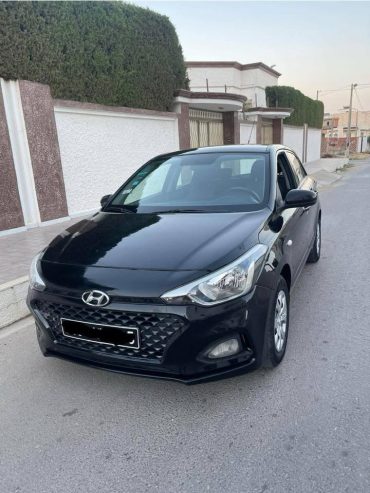Hyundai-i20-2021-bien-entretenu-avec-Moteur-essence-4-cylindres