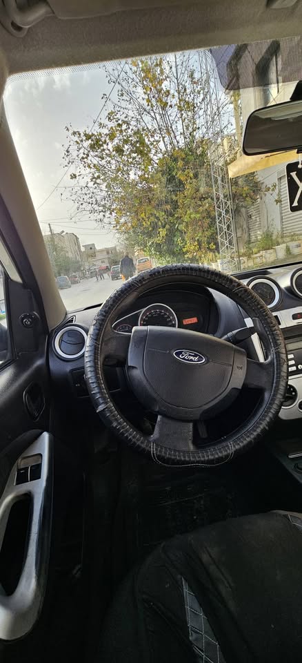 Interieur-Ford-Figo-a-vendre-a-tunis