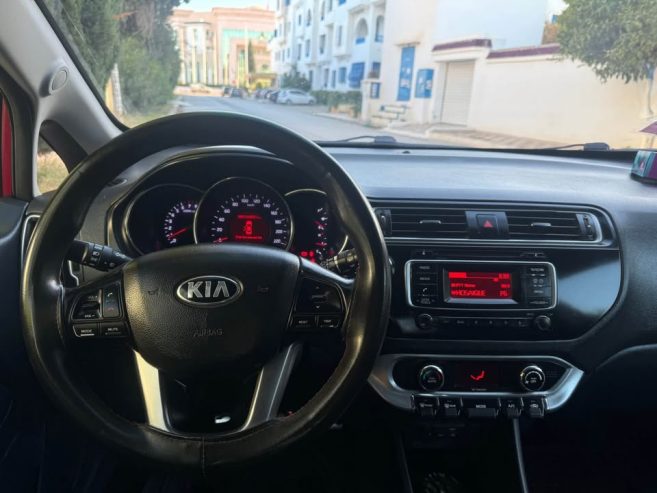 Kia-Rio-2016-climatisation-et-equipements-modernes