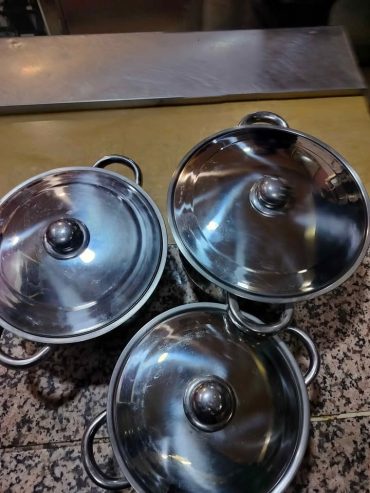 Lot-de-3-casseroles-en-inox-18-10-en-excellent-etat-a-vendre-au-Kram