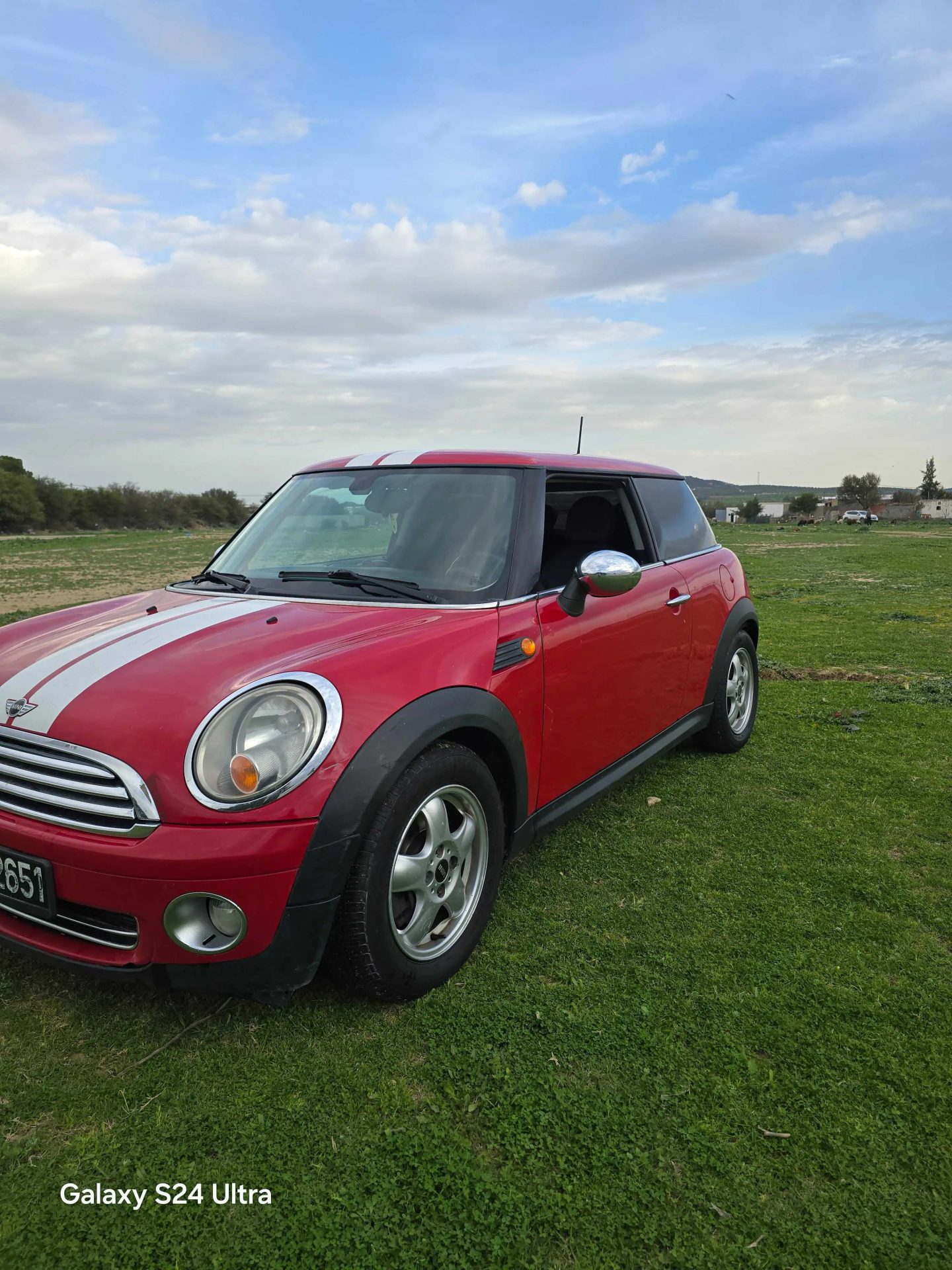 Mini-One-2011-rouge-en-excellent-etat-a-vendre-a-Mjez-Elbab