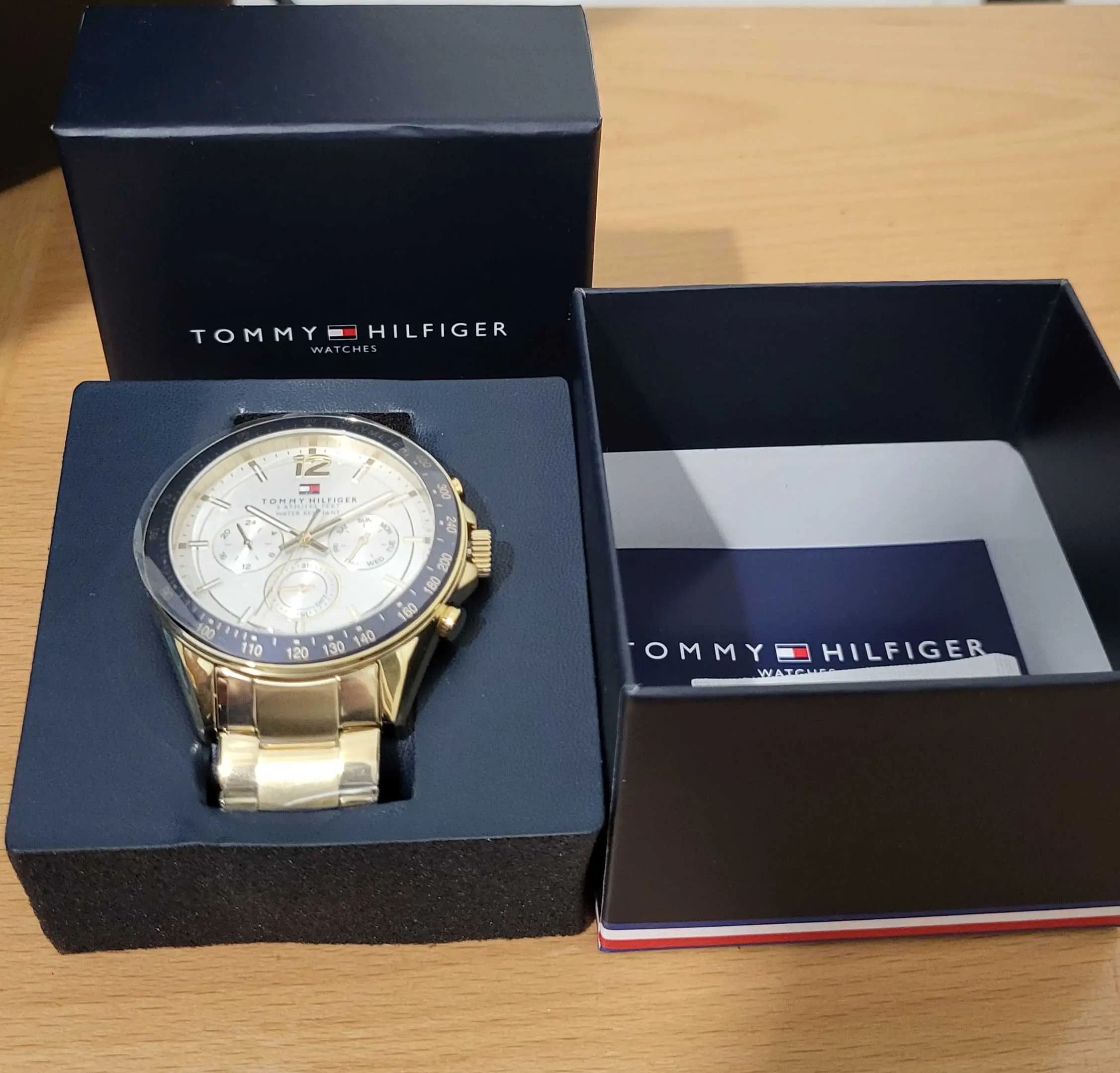 Montre-de-luxe-Tommy-Hilfiger-edition-speciale-en-Tunisie