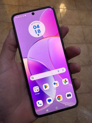 Motorola-RAZR-5G-avec-256-Go-de-stockage-et-ecran-secondaire-G-OLED
