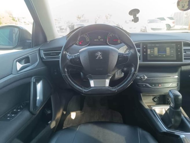 Peugeot-308-full-options-au-prix-de-35-000-DT