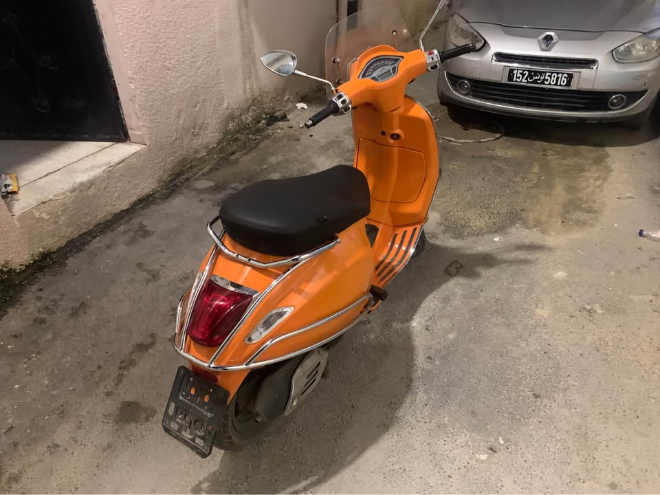 Piaggio-Sprint-150-disponible-immediatement-en-Tunisie