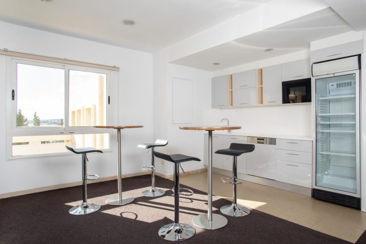 Regus_Carthage_325_Tunis_Tunisia_Kitchen-3
