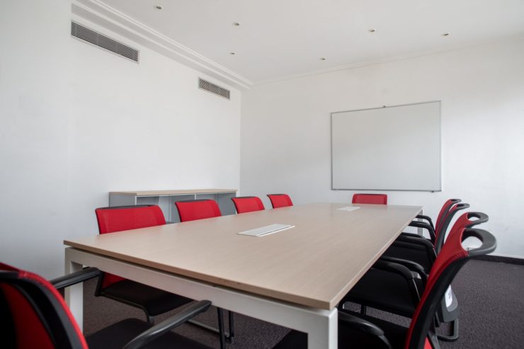 Regus_Carthage_325_Tunis_Tunisia_LargeMeetingRoom-5