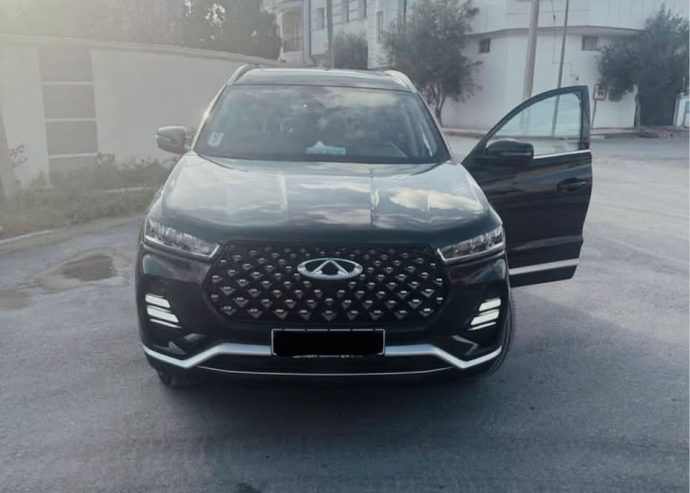 SUV-Chery-Tiggo-7-Pro-interieur-cuir-noir