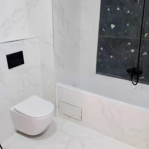Salle-de-bain-avec-baignoire-dans-appartement-S2-a-louer-a-Sahloul-4
