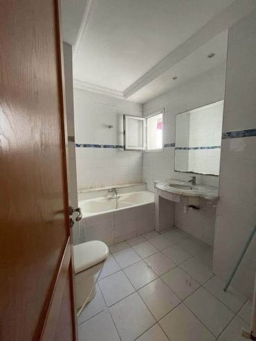 Salle-de-bain-commune-appartement-S2-a-vendre