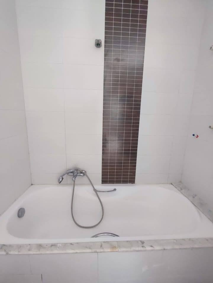 Salle-de-bain-moderne-appartement-haut-standing