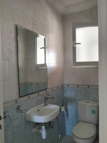 Salle-deau-dans-appartement-a-louer-a-la-Soukra