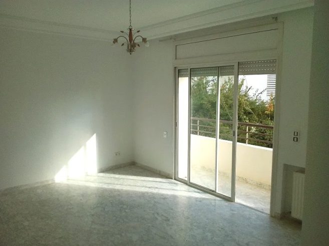 Salon-dans-appartement-S2-haut-standing-a-louer-a-La-Marsa