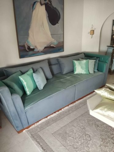 Salon-premium-avec-canape-et-fauteuil-design