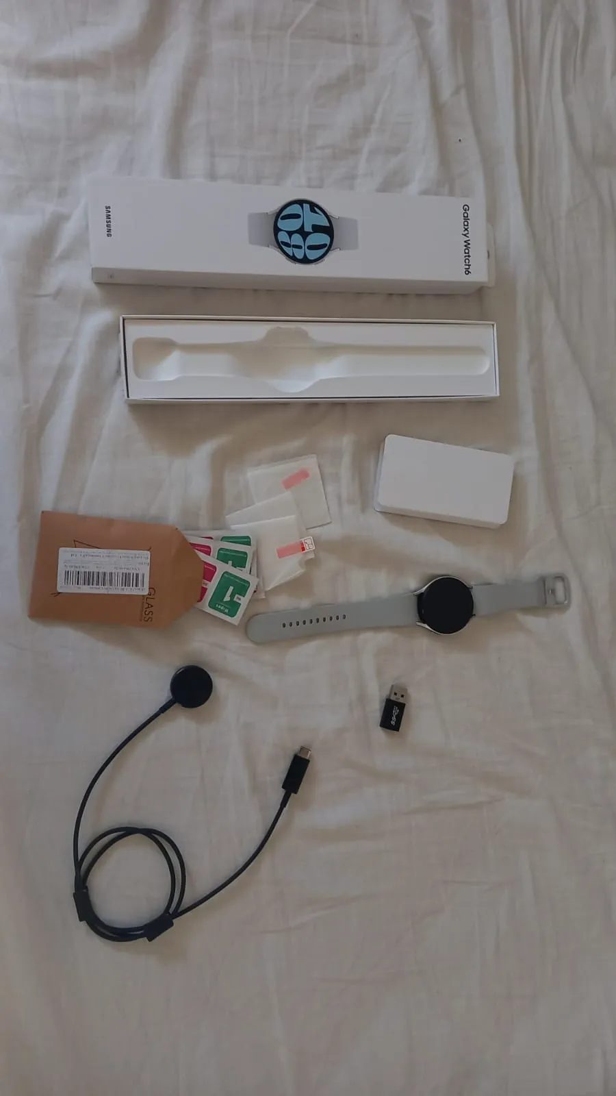 Samsung-Galaxy-Watch-6-presque-neuve-a-vendre-a-Ezzahra