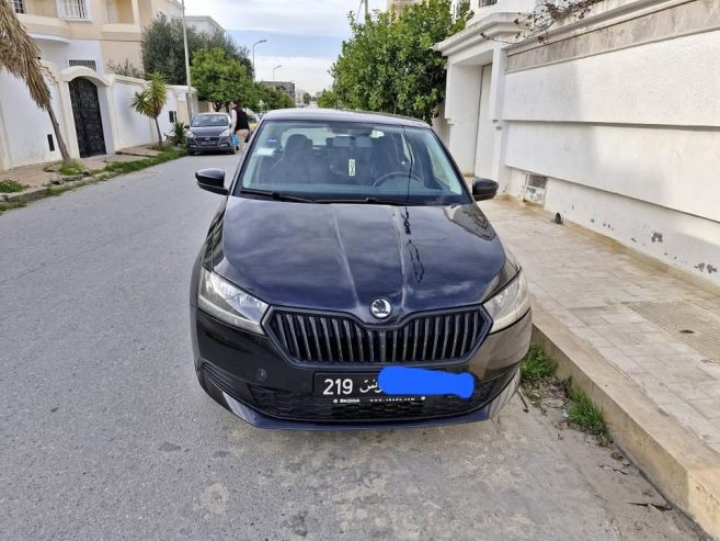 Skoda-Fabia-2021-4-CV-a-vendre-en-Tunisie