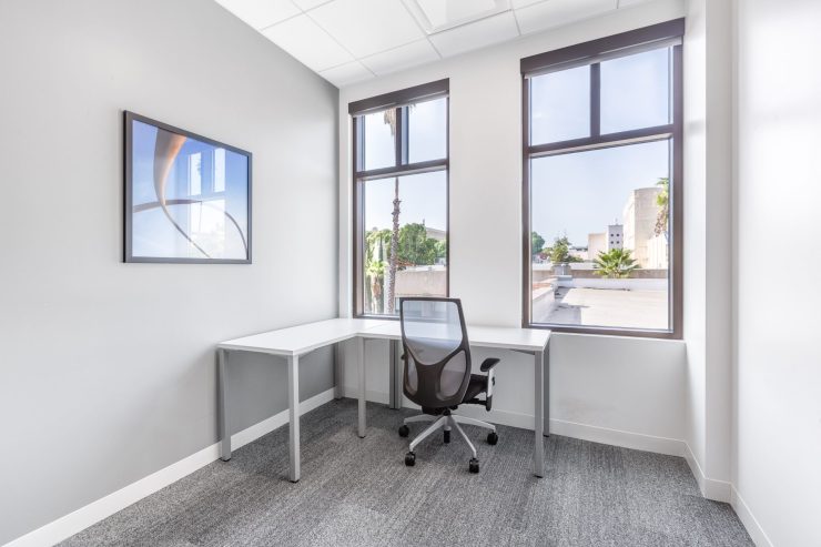 Spaces-Playhouse-District-5137-CA-Pasadena-USA-Small-Office