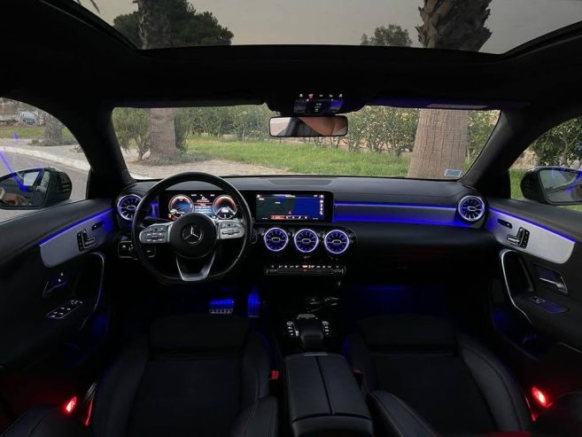 Toit-panoramique-ouvrant-Mercedes-CLA-200-AMG-2021
