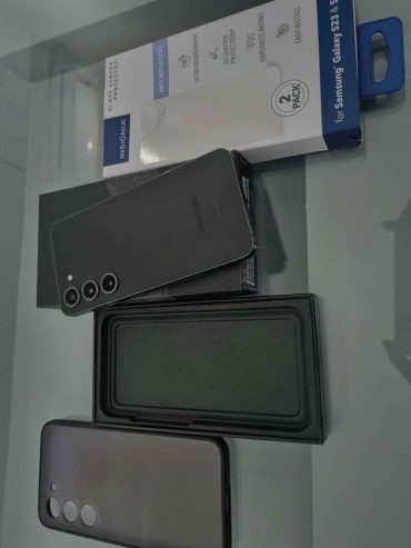 Vente-Samsung-S23-avec-triple-camera-50-MP-et-batterie-3900-mAh