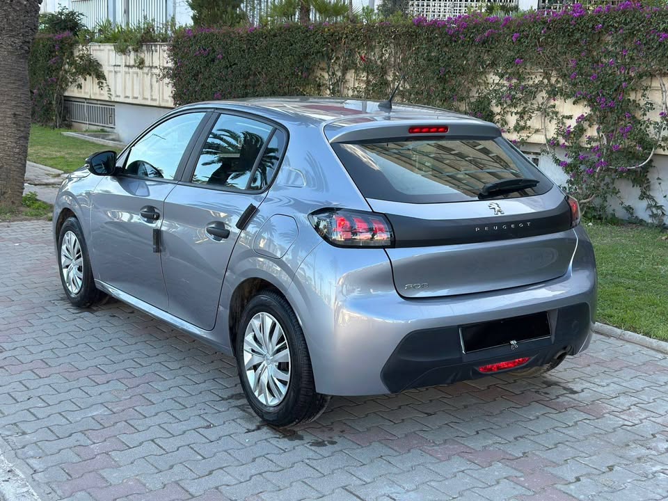 Voiture-Peugeot-208-Tunisie