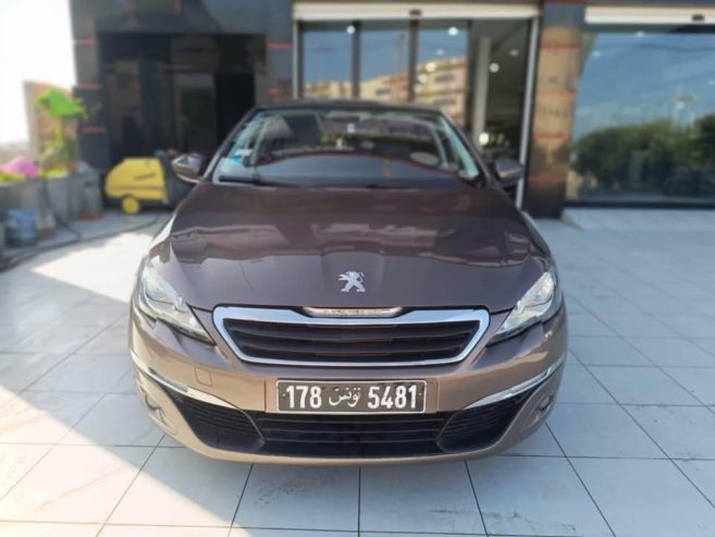 Voiture-Peugeot-308-bien-entretenue-a-vendre