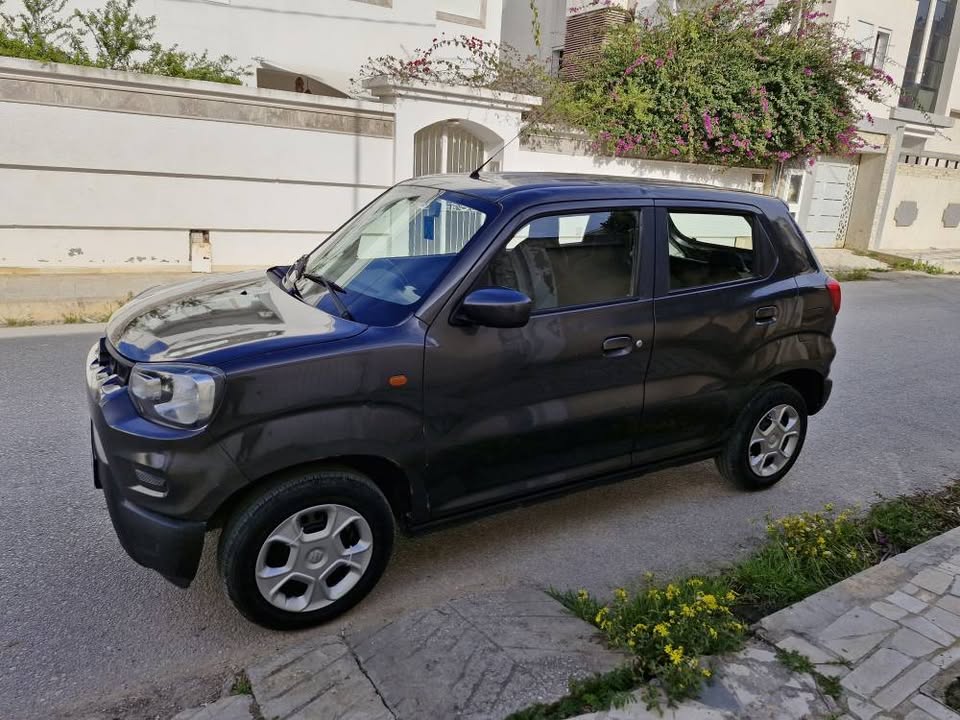 Voiture-economique-Suzuki-S-Presso-sous-garantie-en-Tunisie