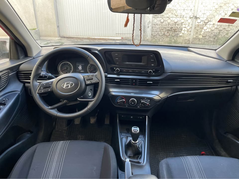 Voiture-essence-economique-Hyundai-i20-2023