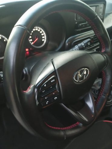 Volant-multifonctions-de-la-Hyundai-Grand-i10