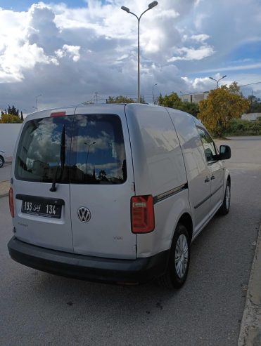 Vue-arriere-Volkswagen-Caddy-1.6-TDI-279000-km-a-vendre-en-Tunisie