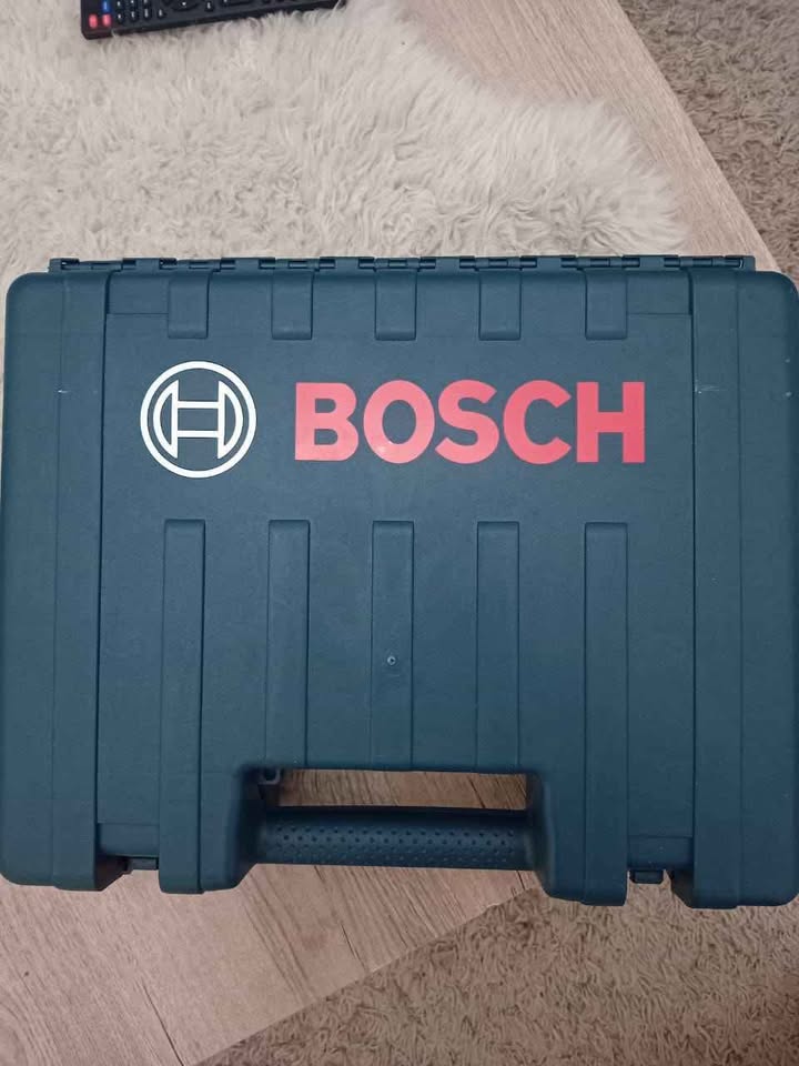 Marteau-perforateur-professionnel-Bosch-800W