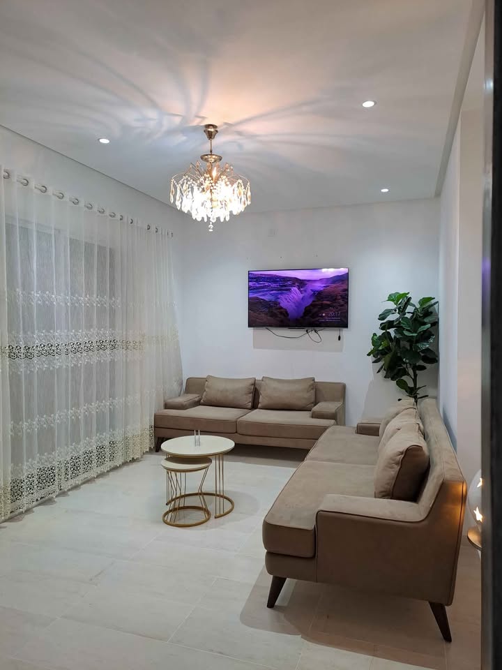 lustre-moderne-presque-neuf-a-vendre-a-Tunis