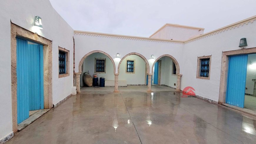 HOUCH DJERBIEN À HOUMT SOUK
