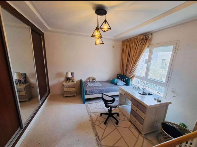 Appartement-moderne-a-vendre-a-Tunis-proche-commodites