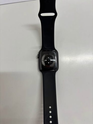 Apple-Watch-Series-6-avec-interface-active-–-A-vendre-Tunisie