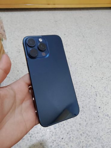 Apple-iPhone-15-Pro-Max-importe-de-Dubai-avec-garantie