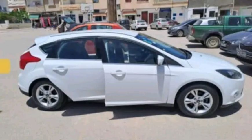 Berline-Ford-Focus-tout-options-2014-prix-Tunisie