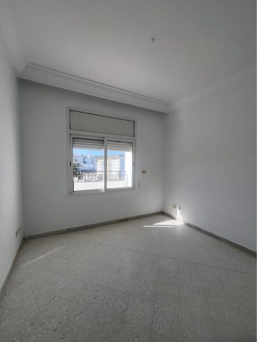 Chambre-dans-Appartement-haut-standing-a-vendre-a-Tunis