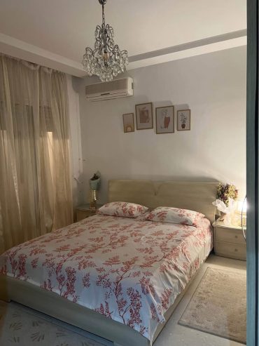 Chambre-dans-paaprtement-S3-avec-terrasse-et-parking-a-La-Soukra