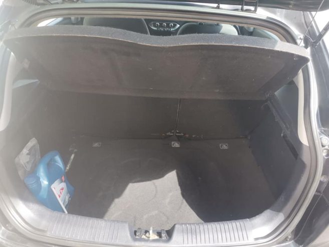 Coffee-Kia-Rio-a-vendre-a-Tunis