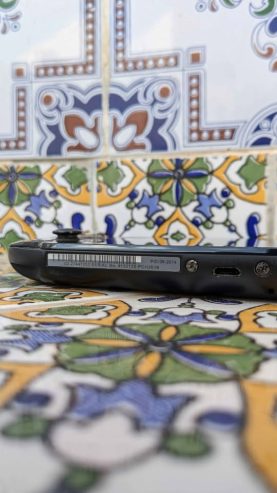 Console-portable-Sony-PS-Vita-bon-etat-Djerba
