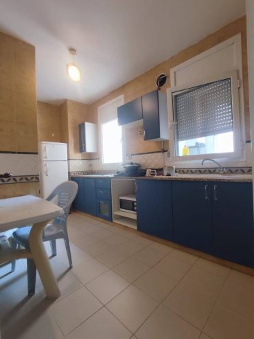 Cuisine-equipee-dans-Appartement-S1-a-vendre-a-Cite-Ennasr