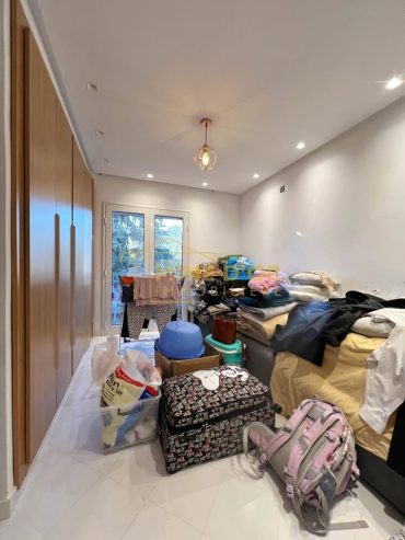 Dressing-dans-Location-appartement-Cite-Olympique