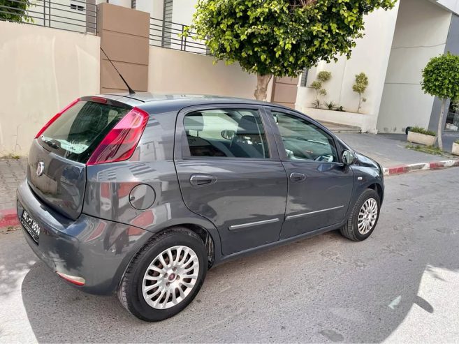 Fiat-Grande-Punto-2016-a-vendre-en-Tunisie