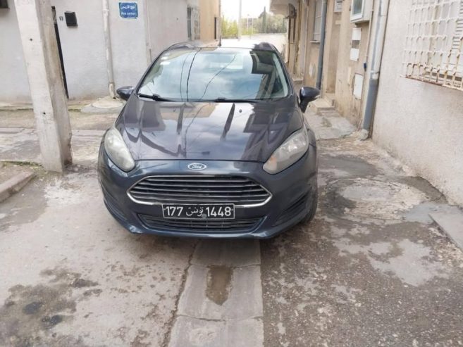 Ford-Fiesta-2014-a-vendre-a-La-Marsa
