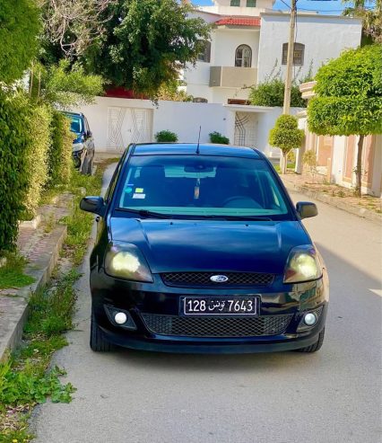 Ford-Fiesta-Ghia-mecanique-impeccable-et-equipement-complet-1