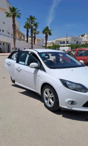 Ford-Focus-1.6-Essence-2014-a-vendre-en-Tunisie