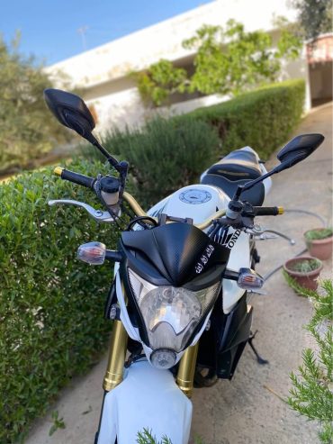 Honda-CB1000R-Extreme-moto-performante-et-stylee-a-vendre