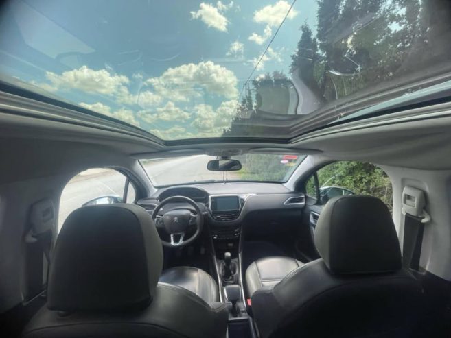 Interieur-Peugeot-2008-a-El-Mourouj